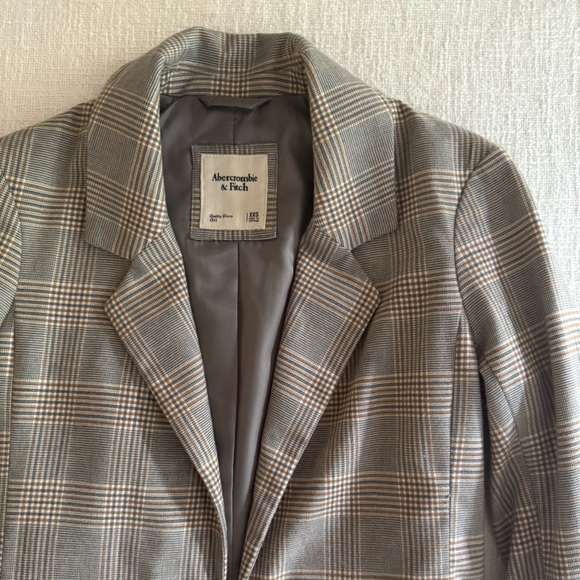 Abercrombie & Fitch Jackets & Blazers - Abercrombie & Fitch Plaid Blazer
